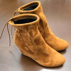 CHINESE LAUNDRY Suede Tan Ankle Boots women's 7
